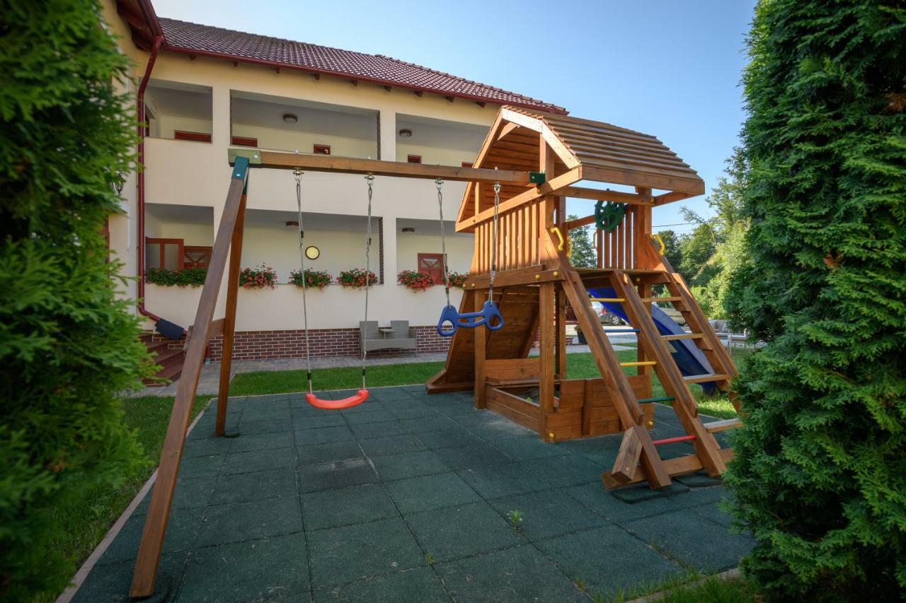 Casa Moldovan Sovata Ngoại thất bức ảnh